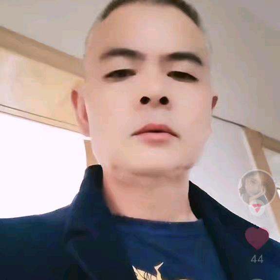 欧阳跃伦