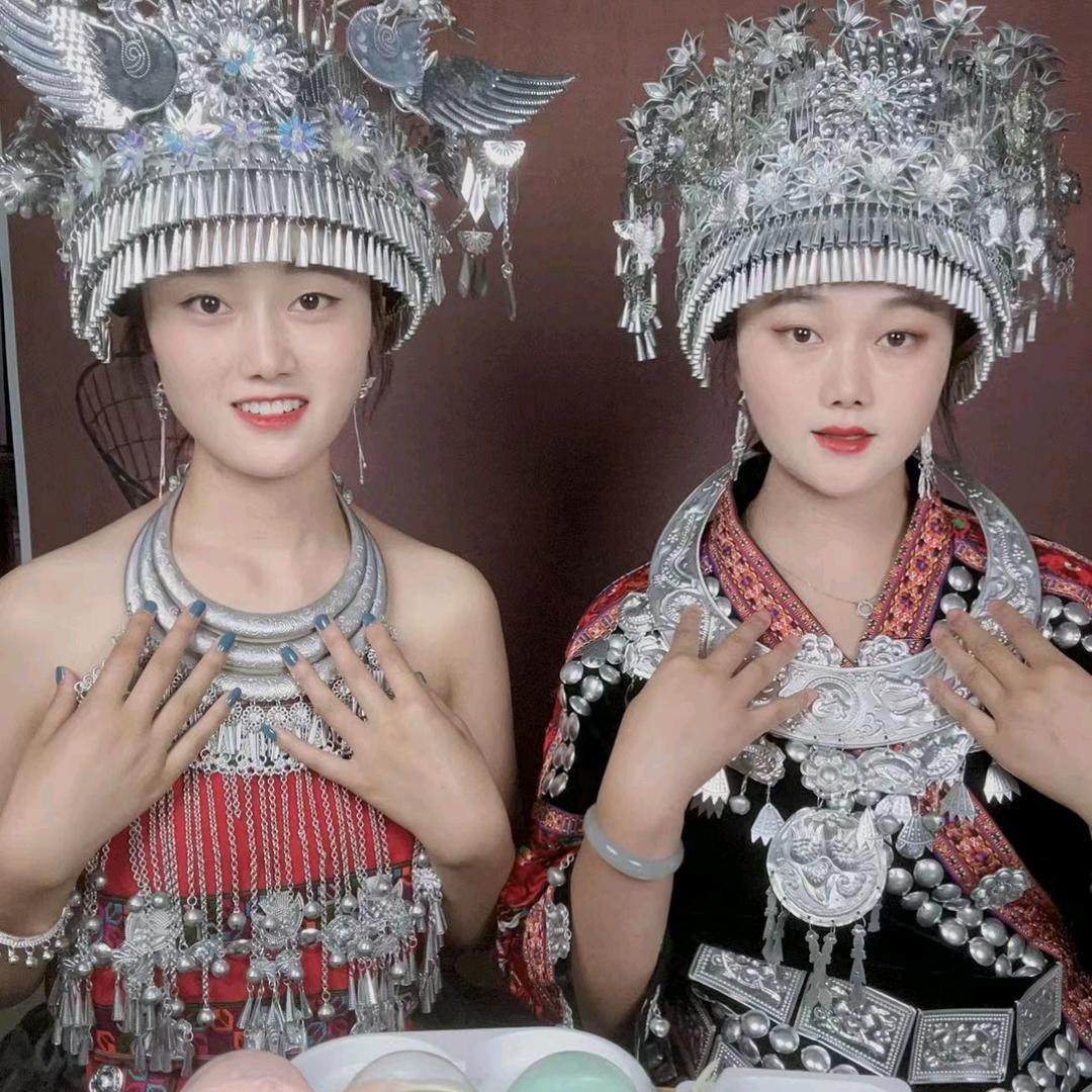 吃货双胞胎