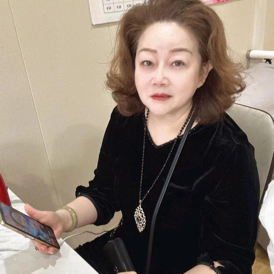 美女姐姐