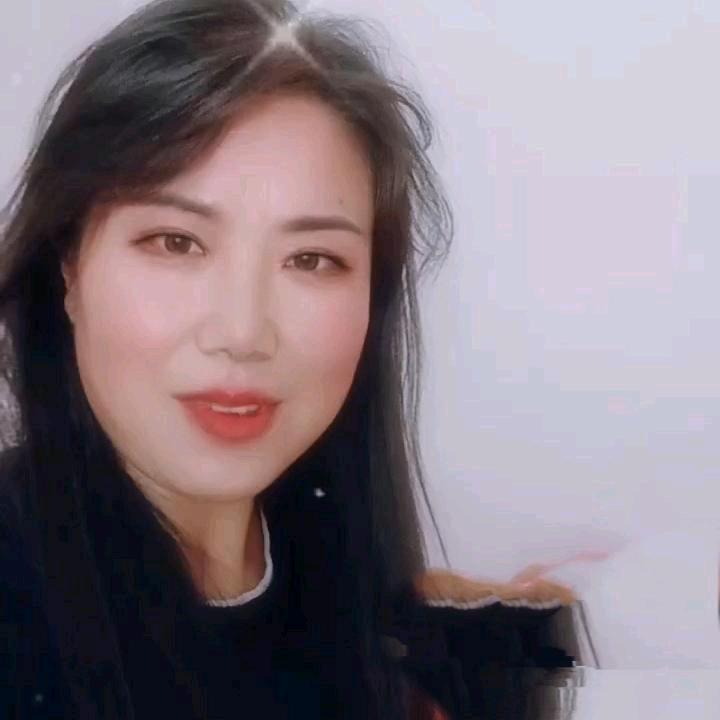 默默姐