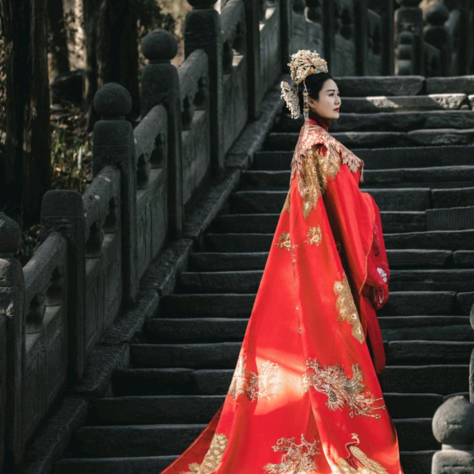 玲玲