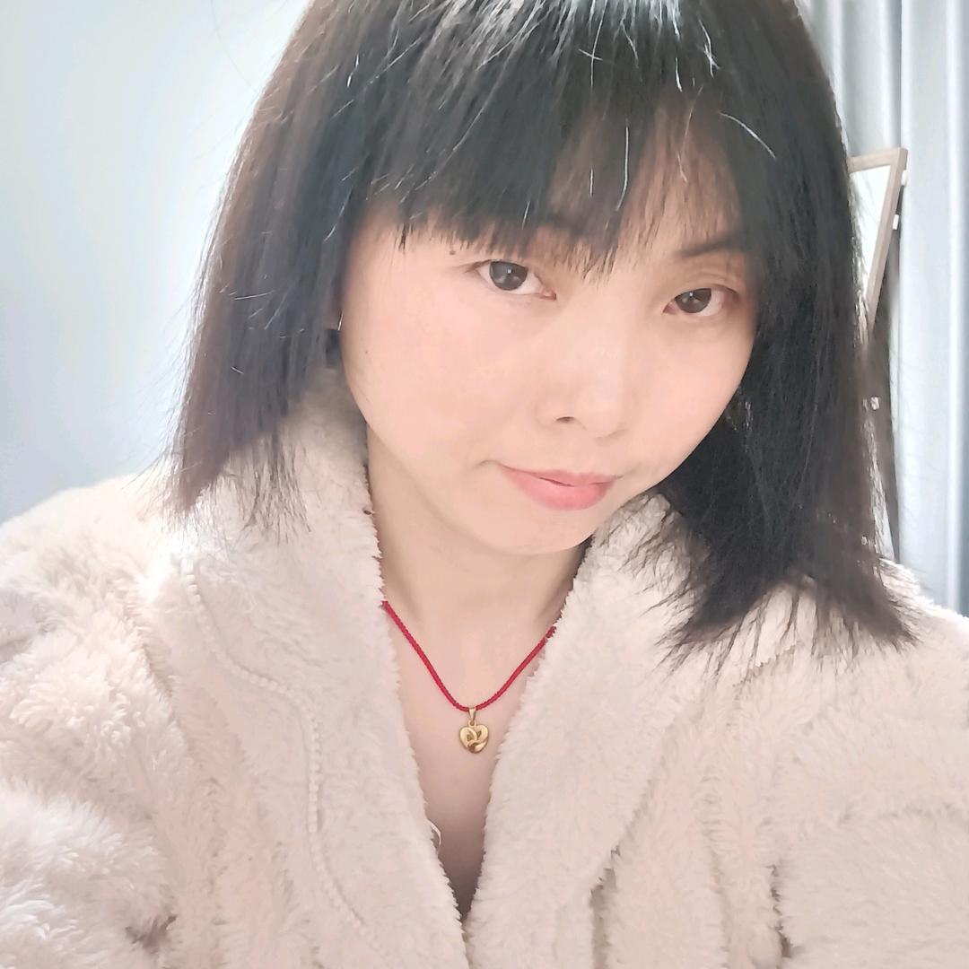 静静，单身