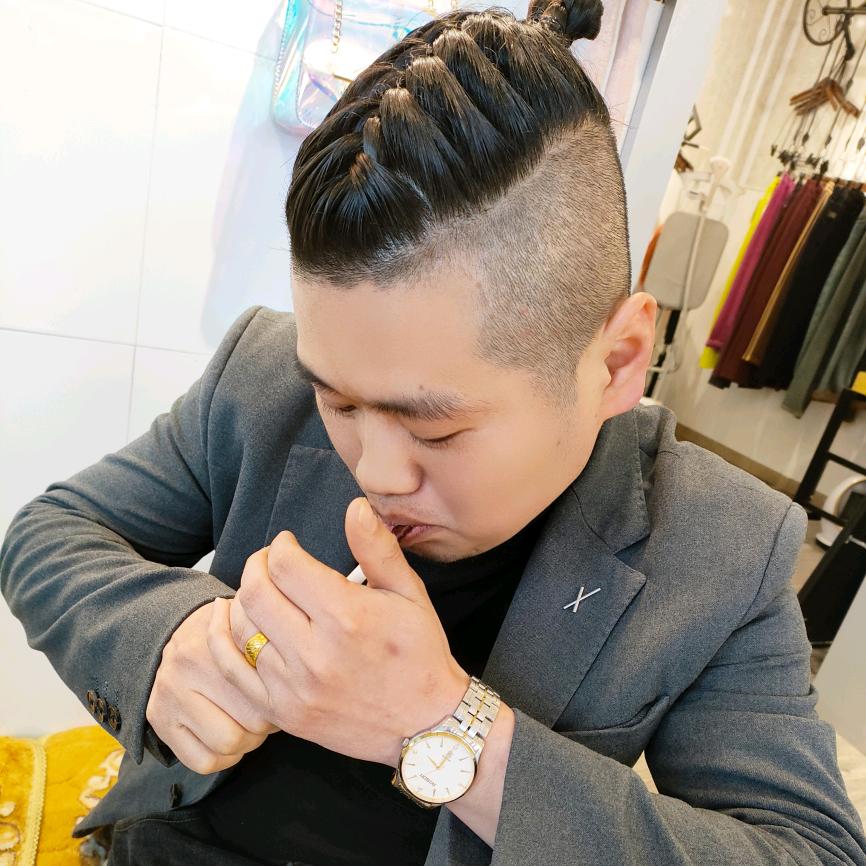 剑峰同志（花园地小笼包、收徒）