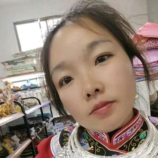 有小哥哥吗？我是三妹。