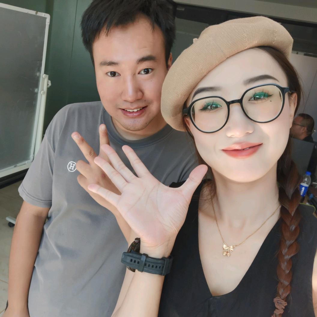 工厂卖鞋何小巫