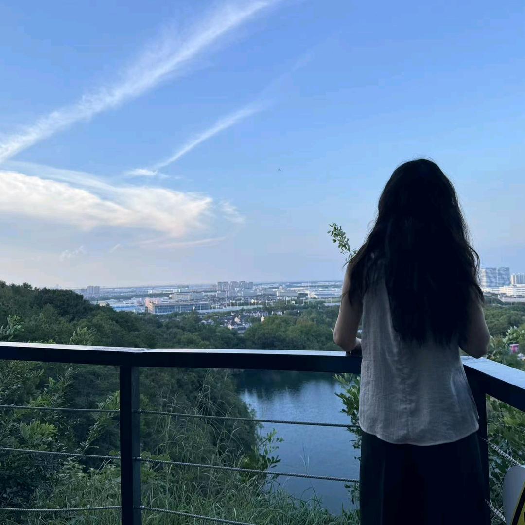 刘ℒ𝒾𝓊 ᥫᩣ