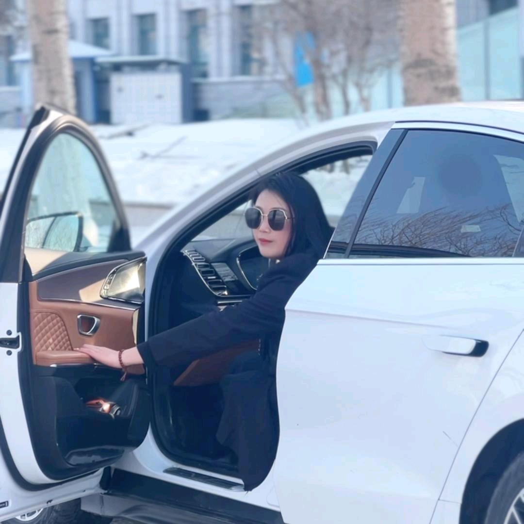 杨晓欠（朋友圈）