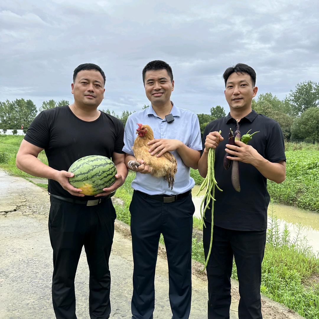 书记三人行