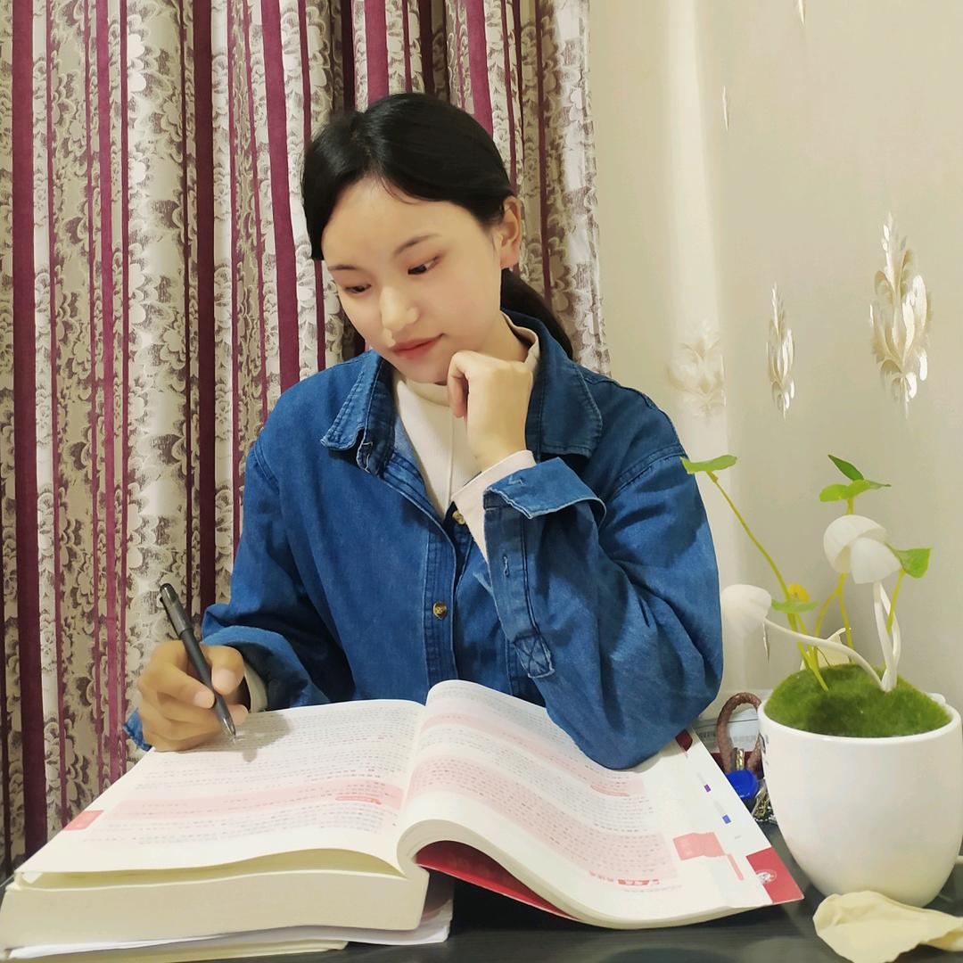 小卷三三