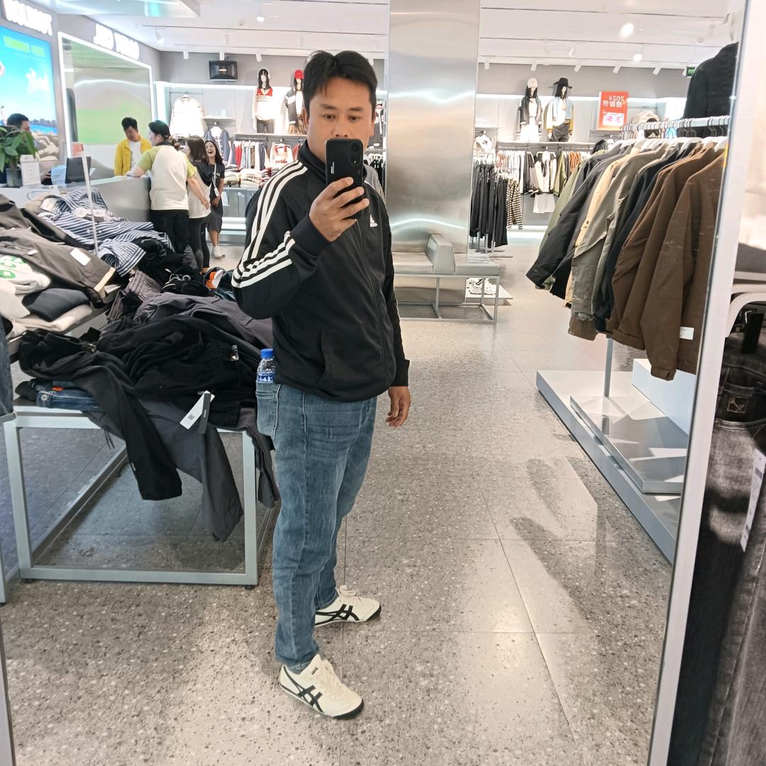 Mr.Zhao