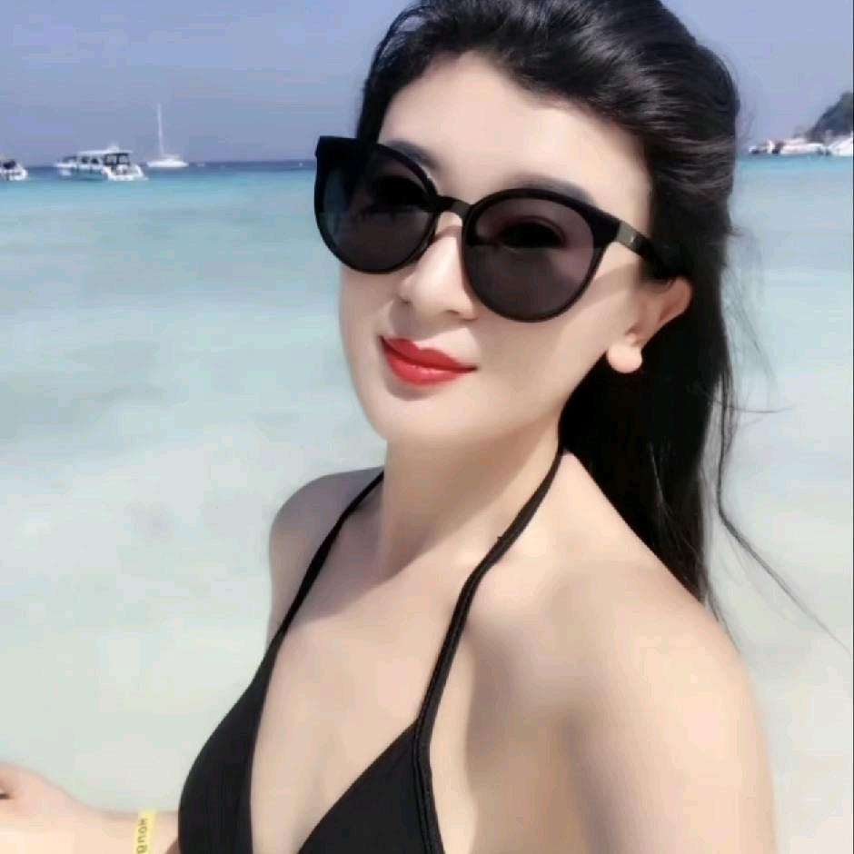37°女人微微一笑