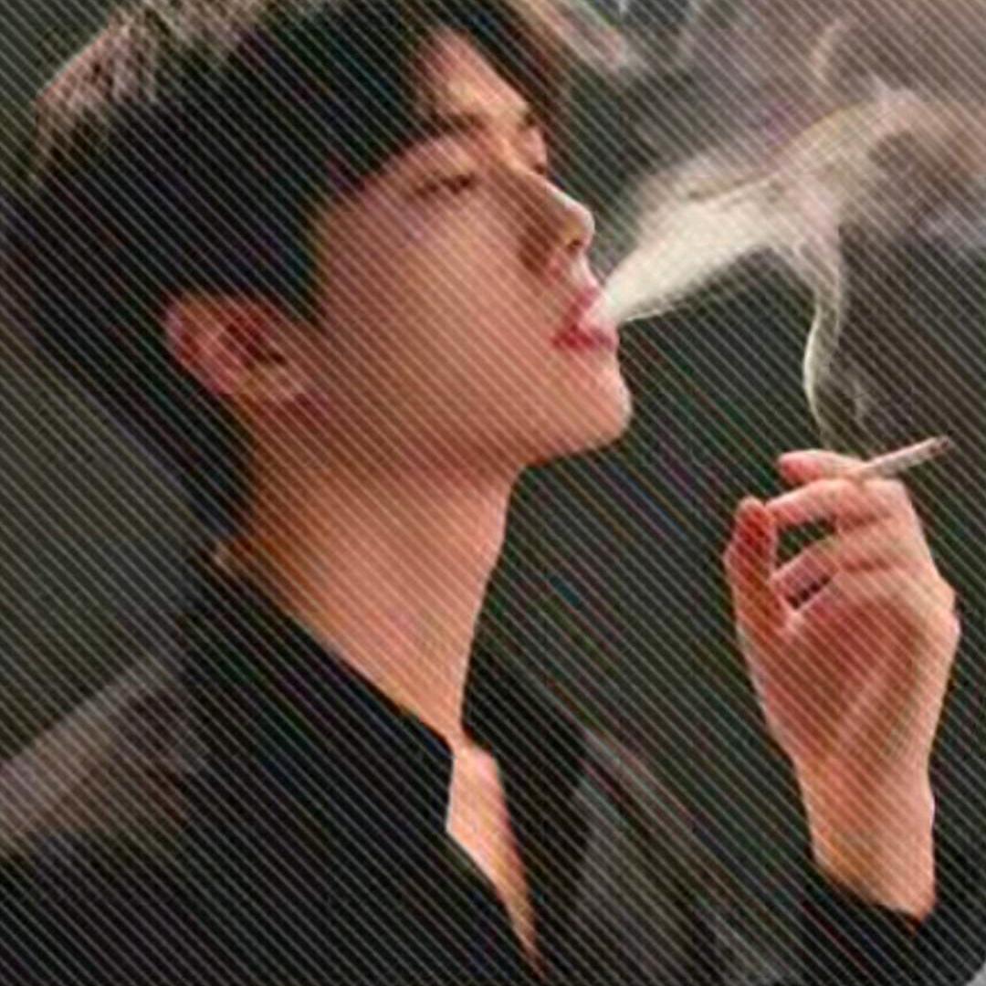 🚬᭄烟爱上红唇꧂