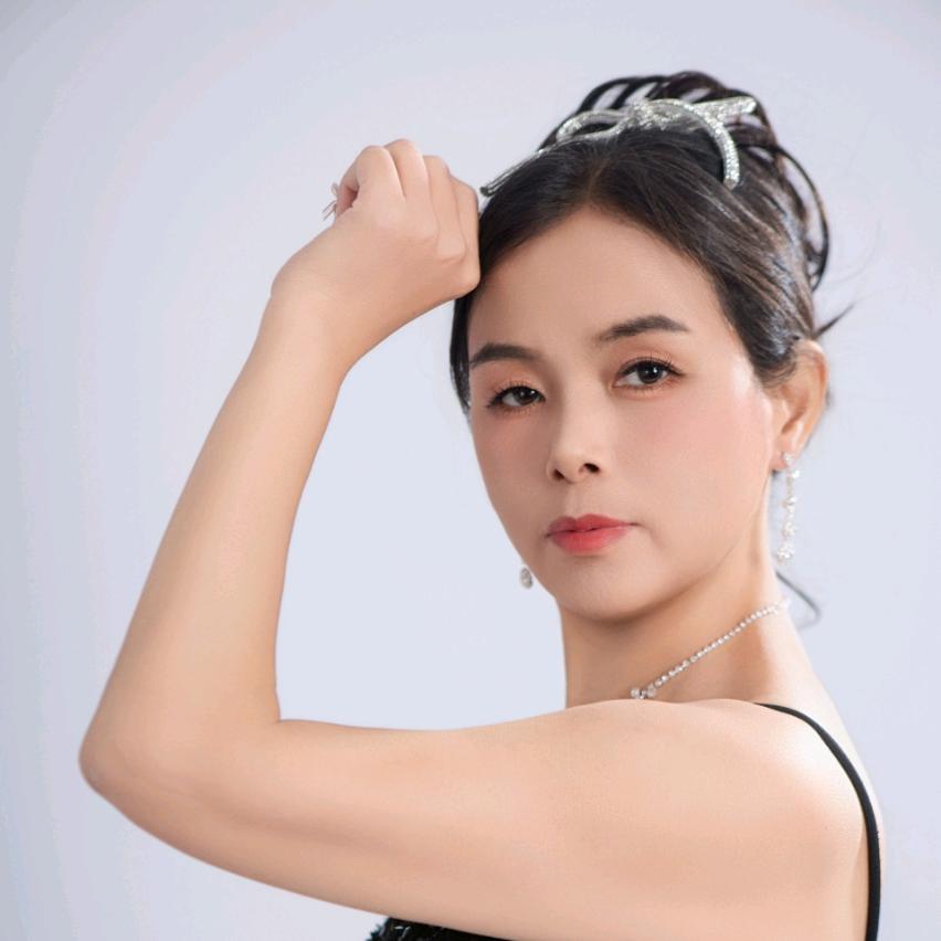 苗苗唱歌