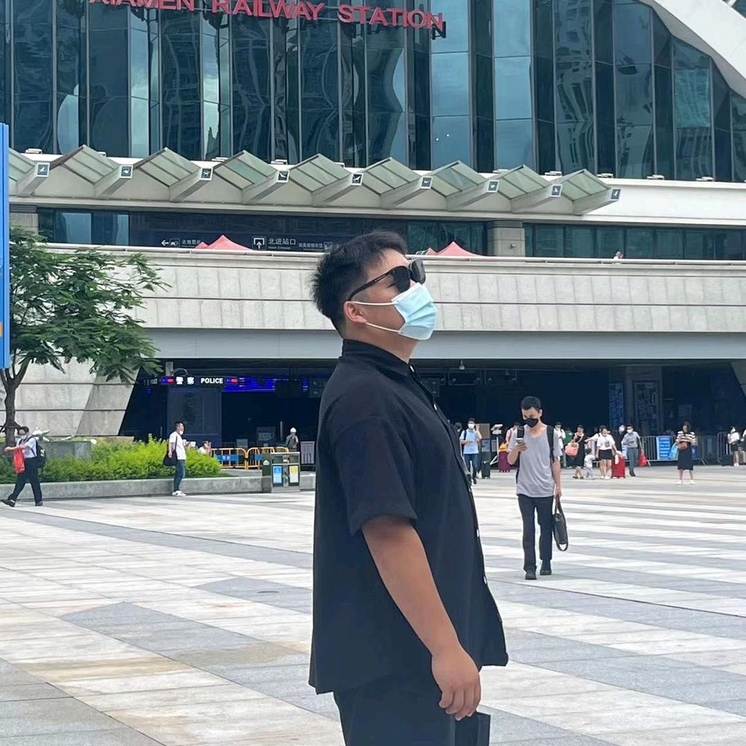 孙小龙《刚刚起点》