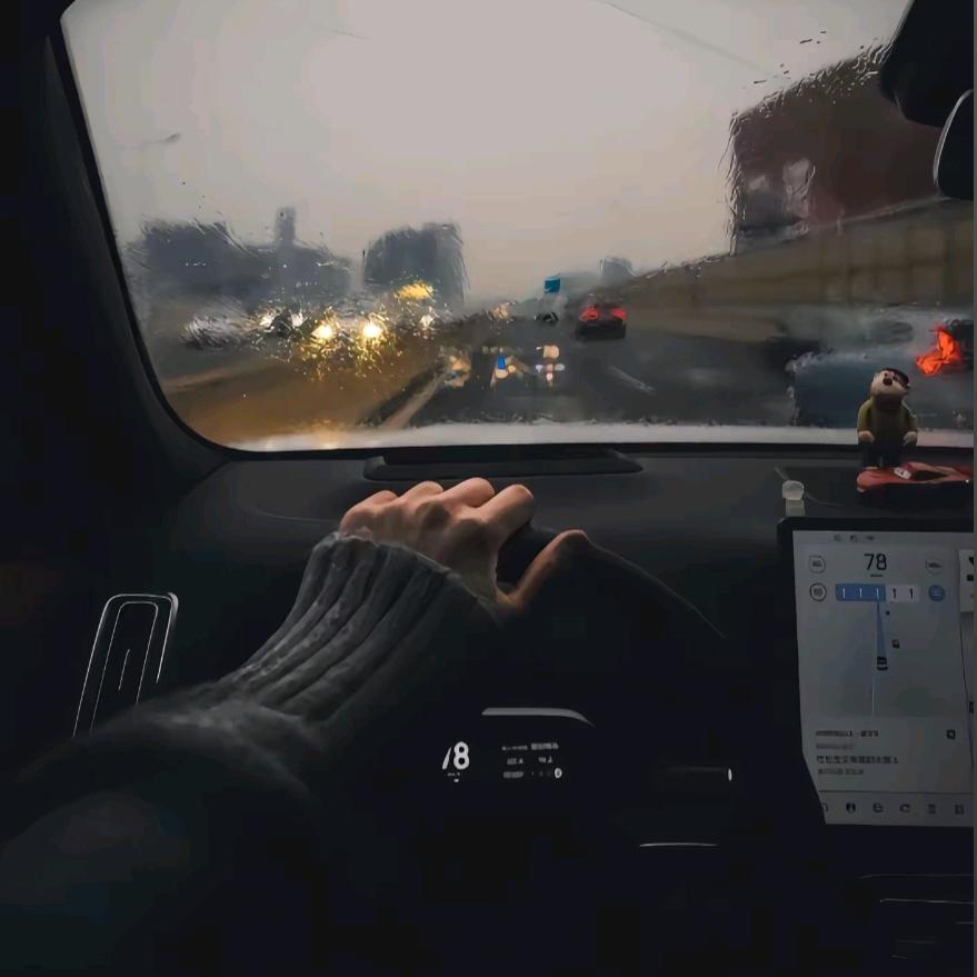 默.
