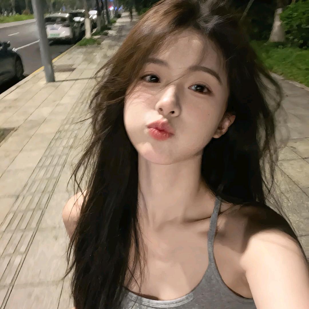爱追剧的小团子