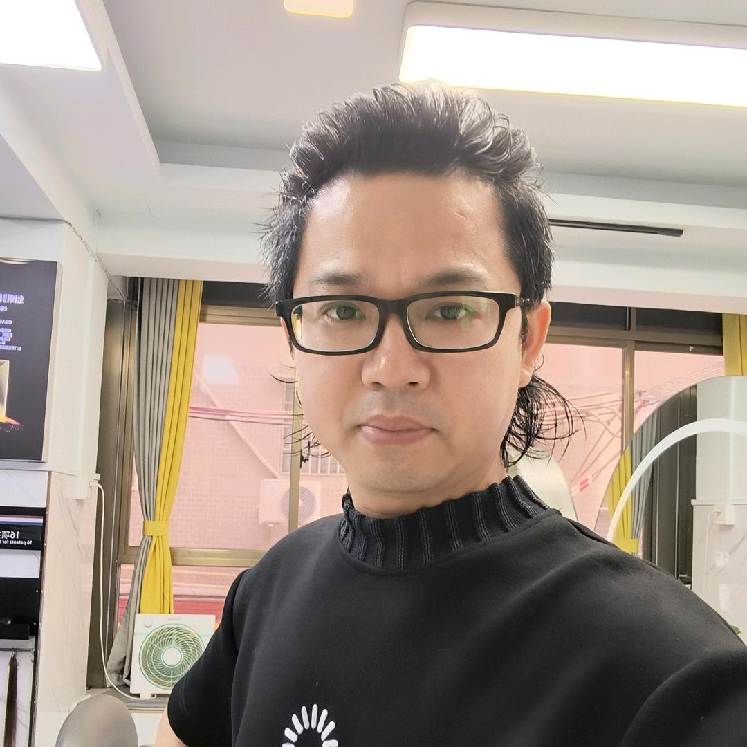 郴州减龄发型设计师何老师