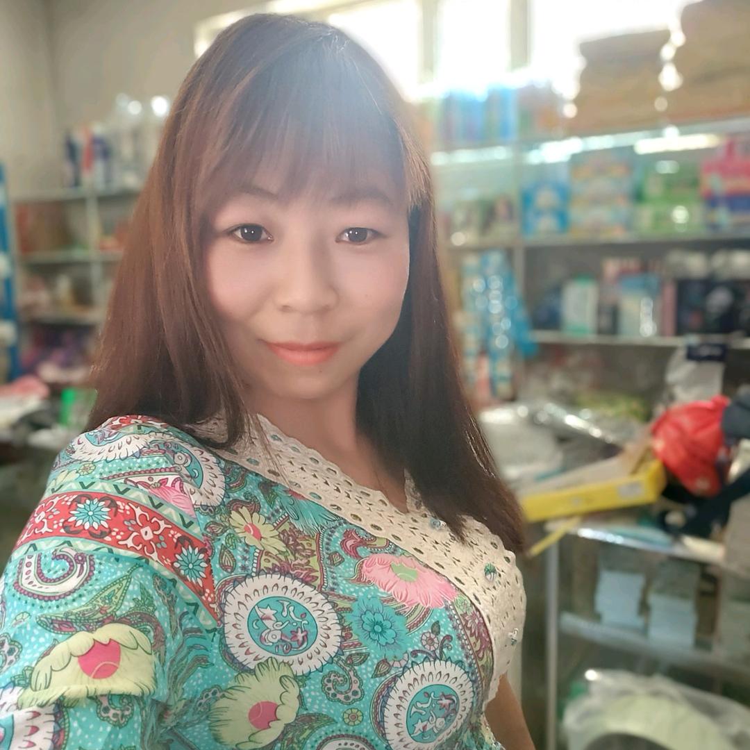 222团宇阳服装店