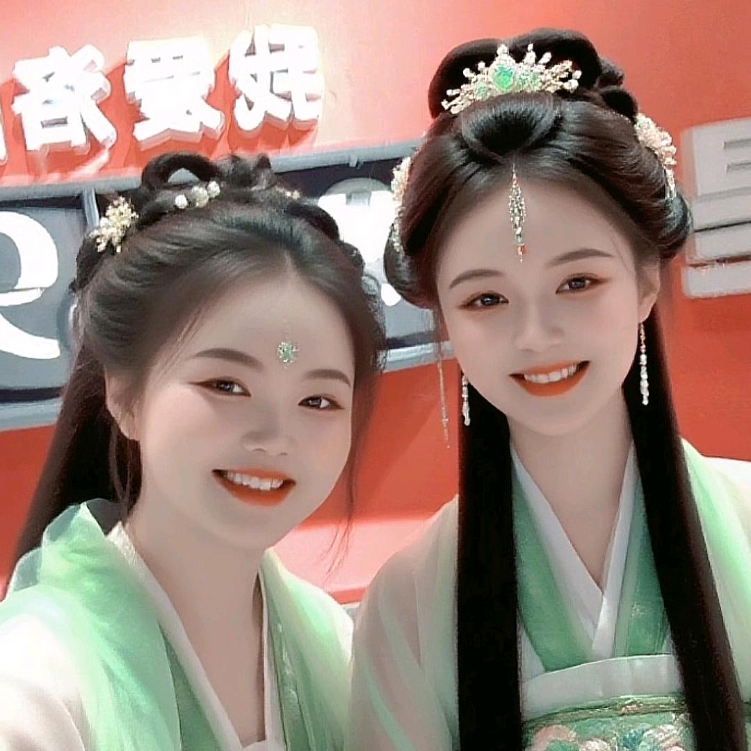 一鹿有你💞晗笑