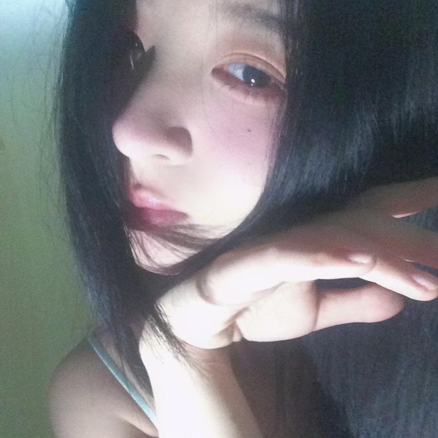 楼顶上的小斑鸠