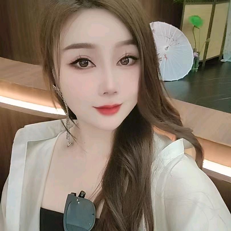 女施主