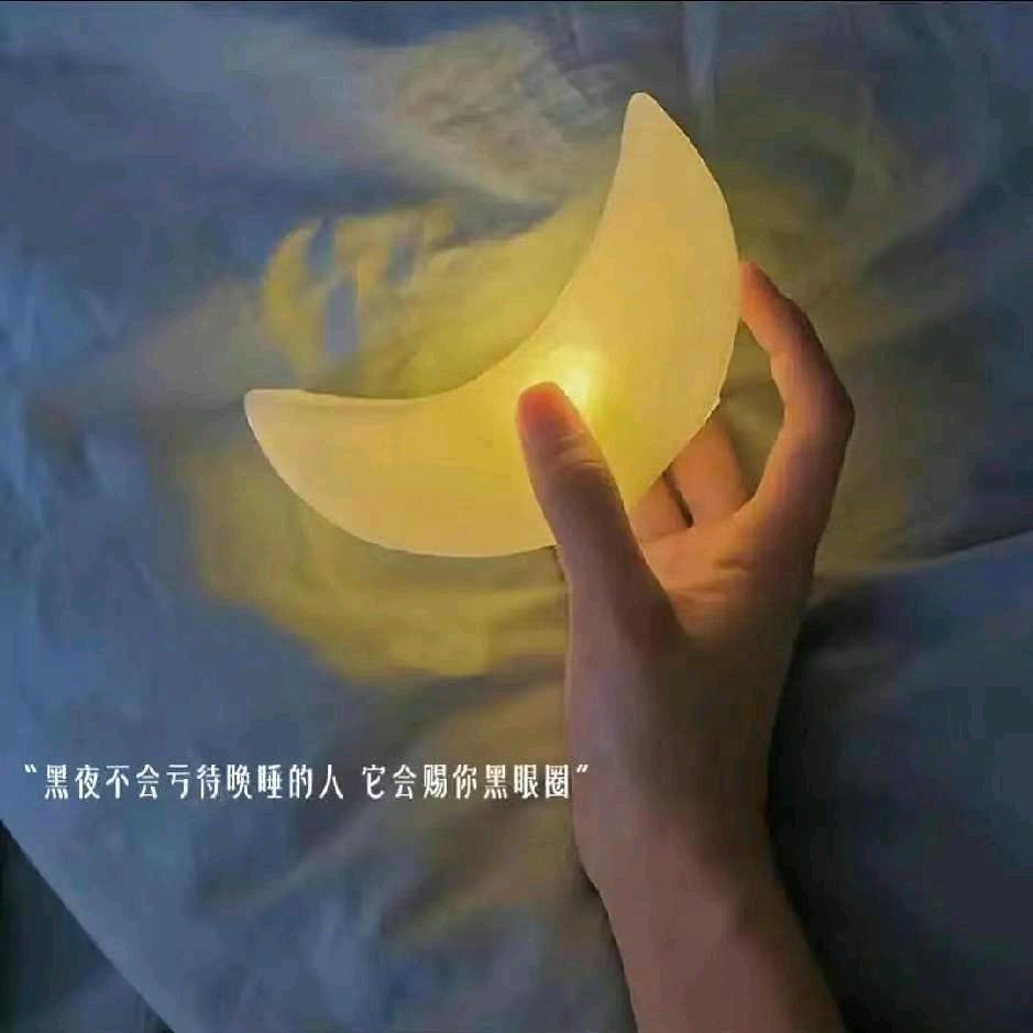 麦田地的稻草人