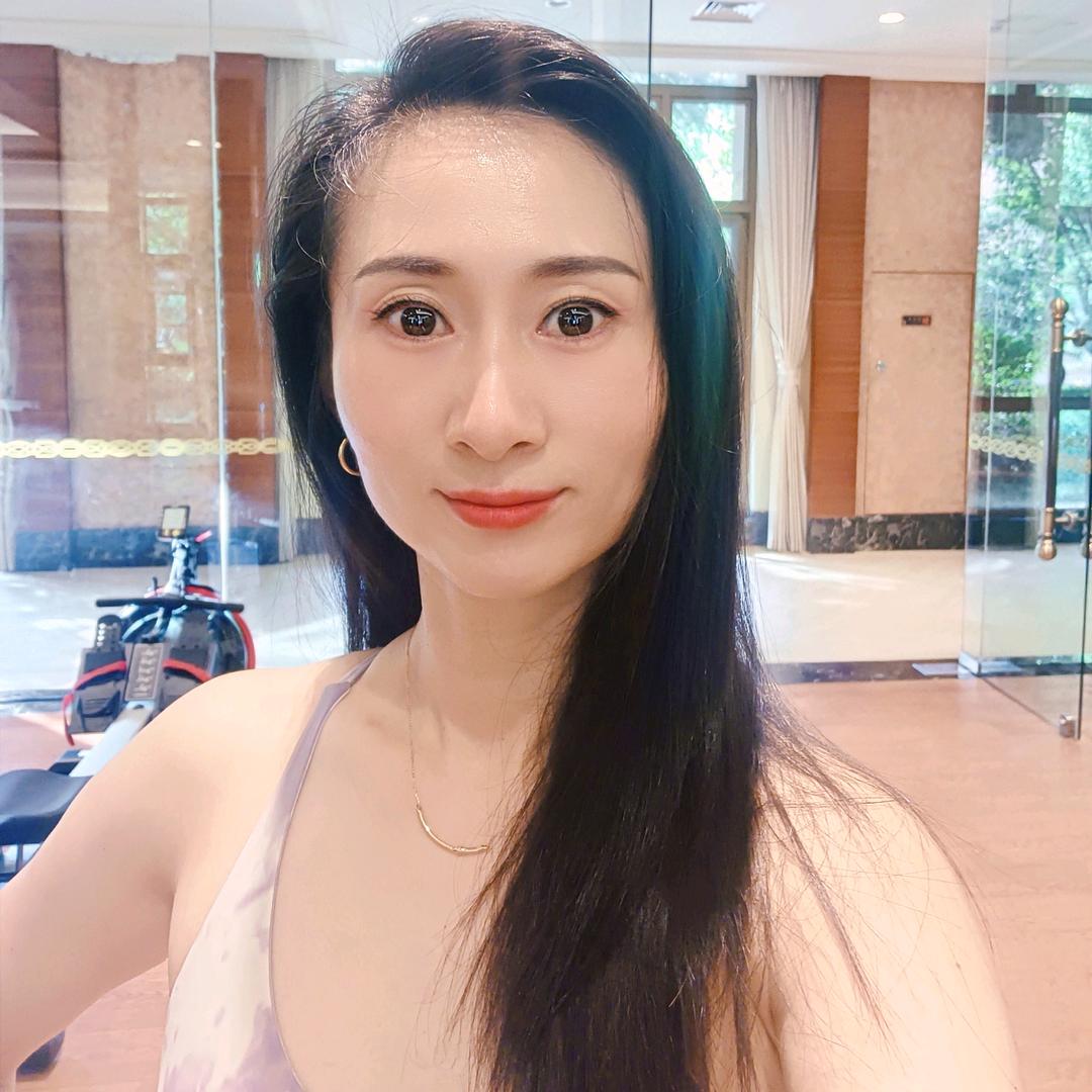 拿铁的姑娘