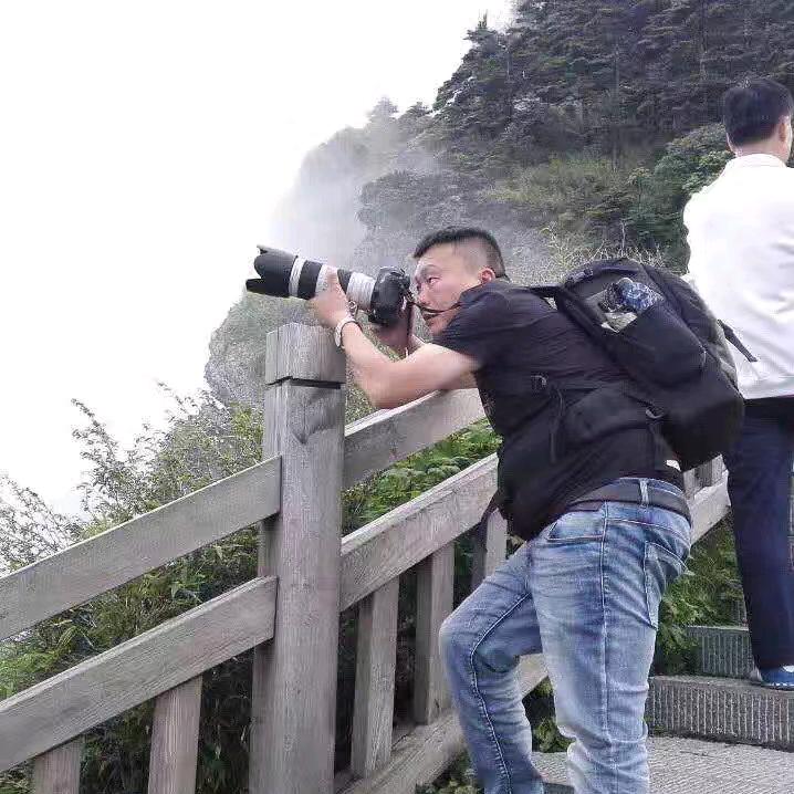 居山野人