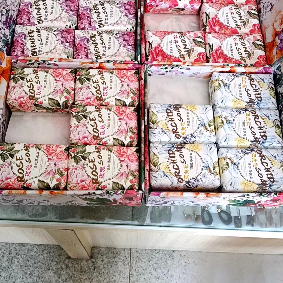 卢  卡尼尔牙刷