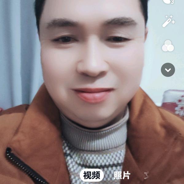 聞雞起舞出門，披星戴