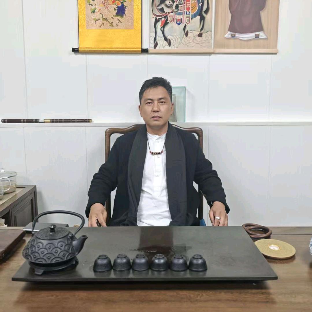 --/秦 .  振龙…  卍