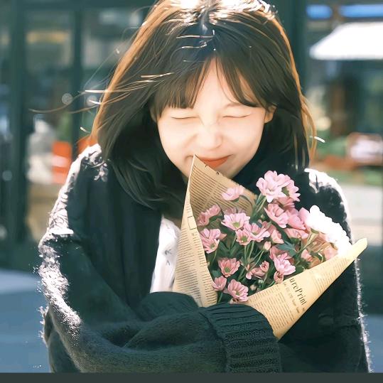 雾里看花眼