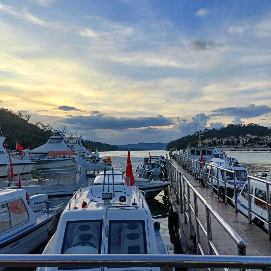 💞᭄࿐万绿湖捕鱼莲儿