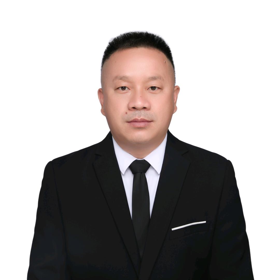 曾经帅气的小灰灰😂