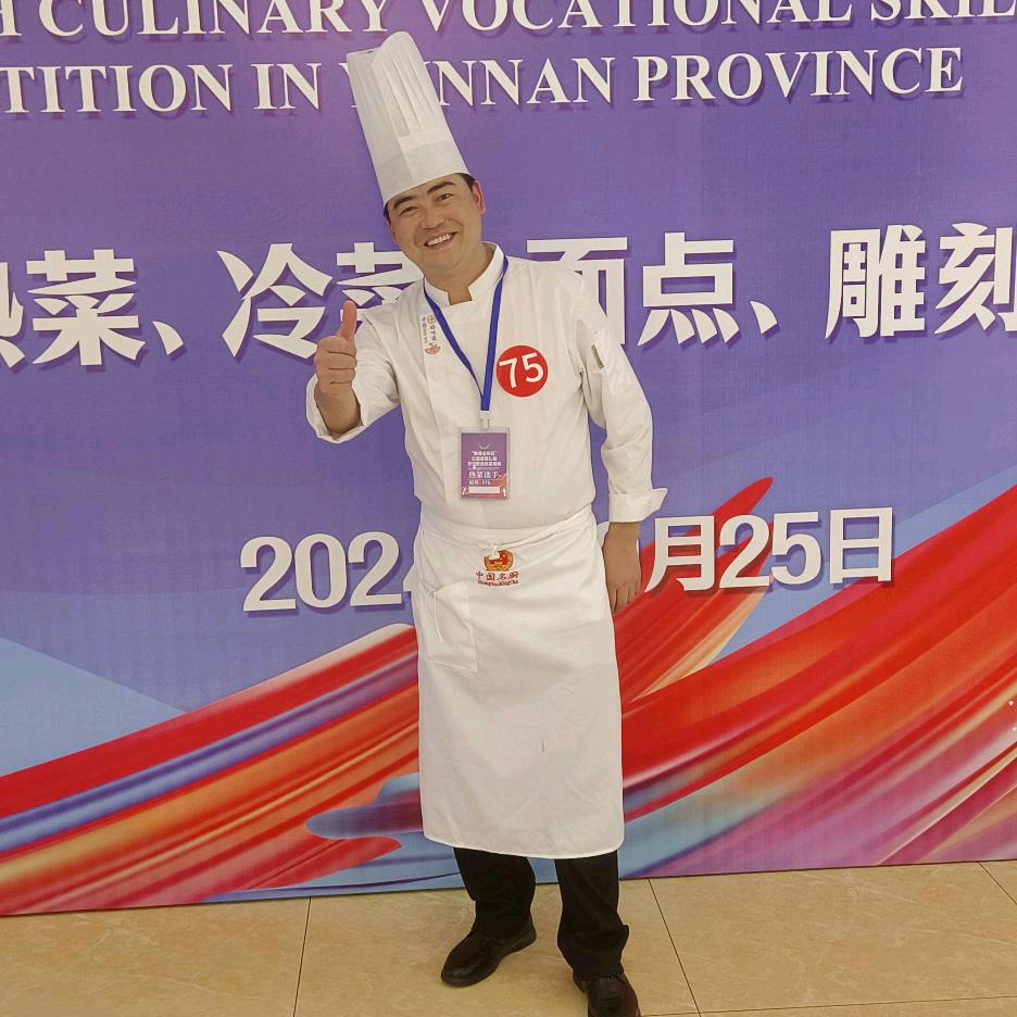 大师兄—何家班