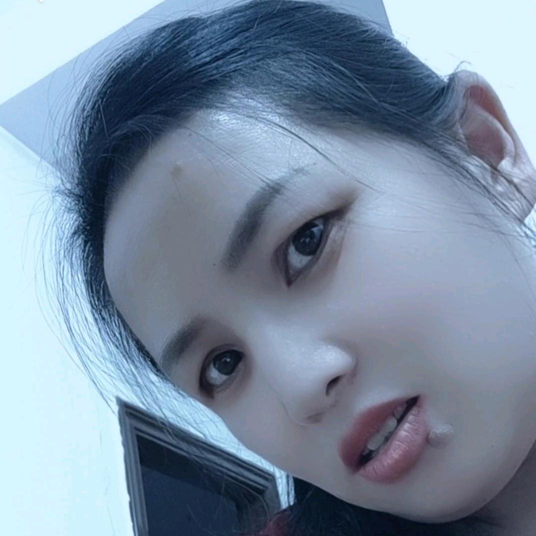 ꧁꫞冰💞玲꫞꧂