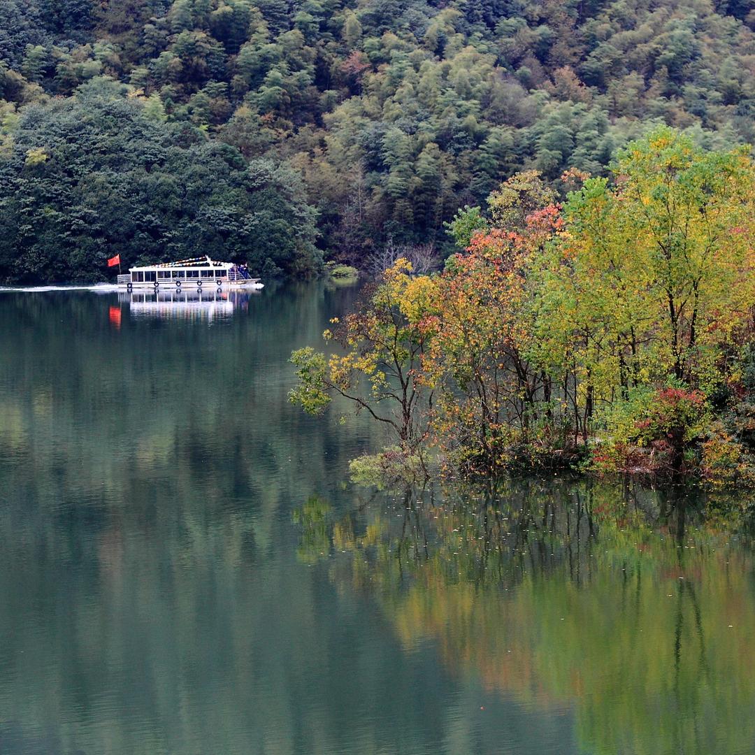 有山有水
