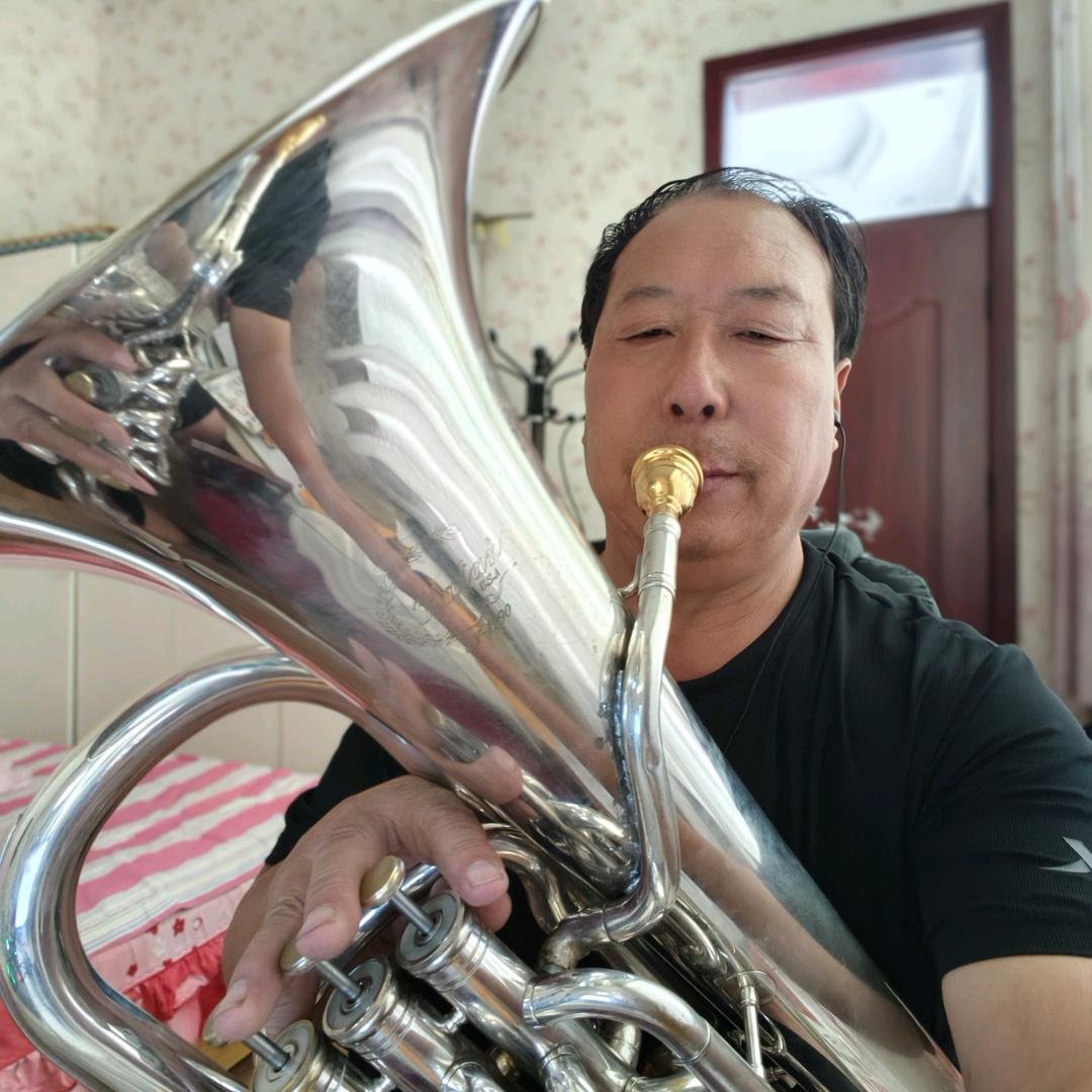 游子（号手）