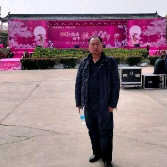 包总，建轻重钢别墅，户外唱歌直播。