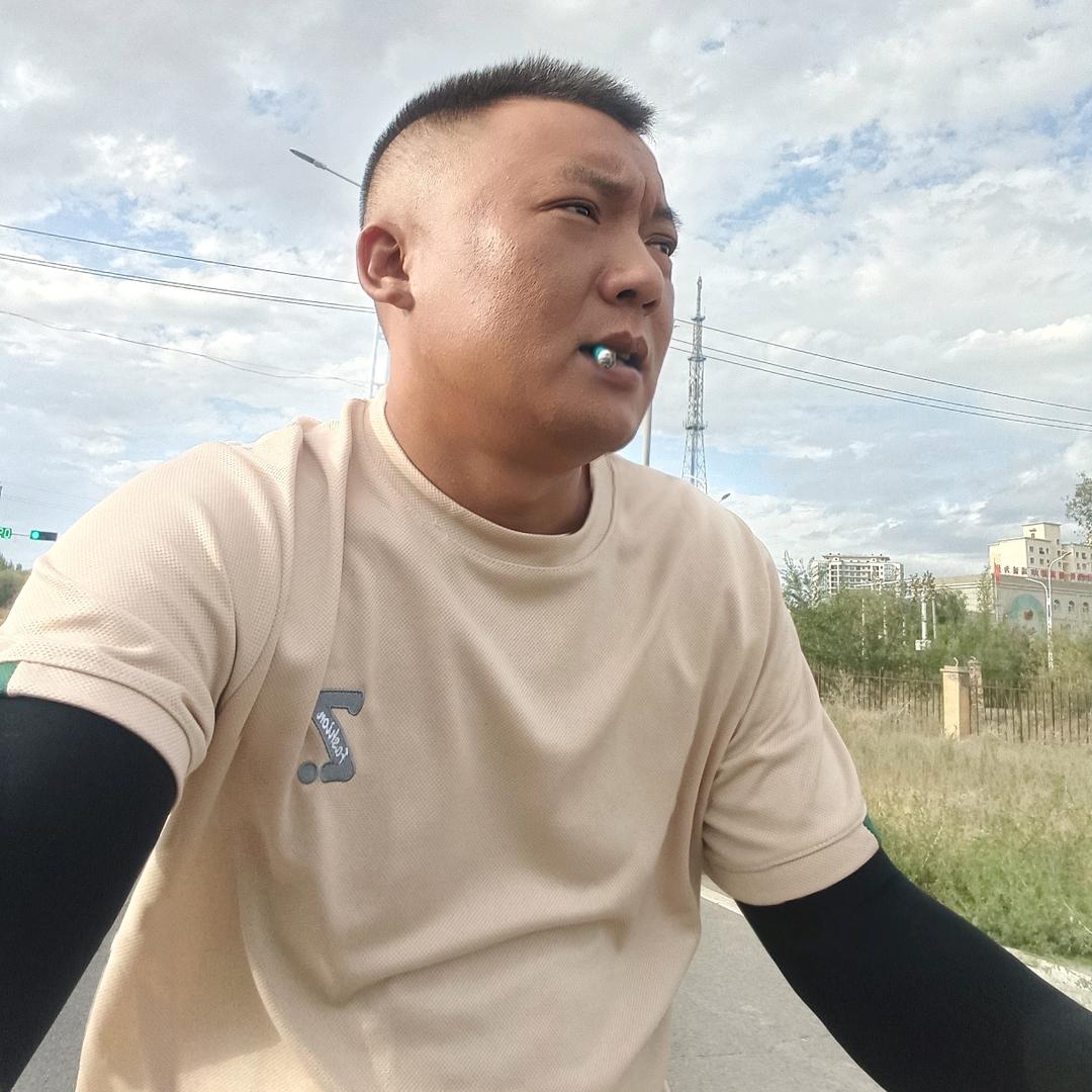 我会慢慢的从你的身边消失