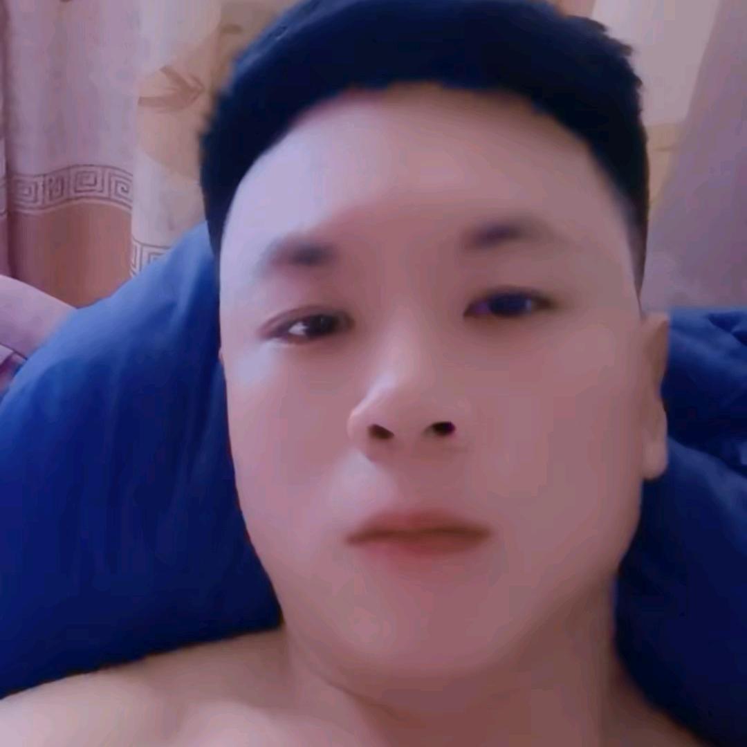 华