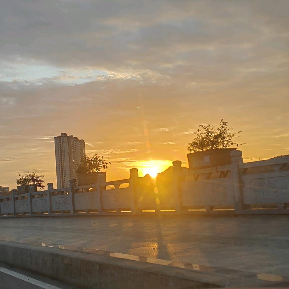 江屿（开心快乐）