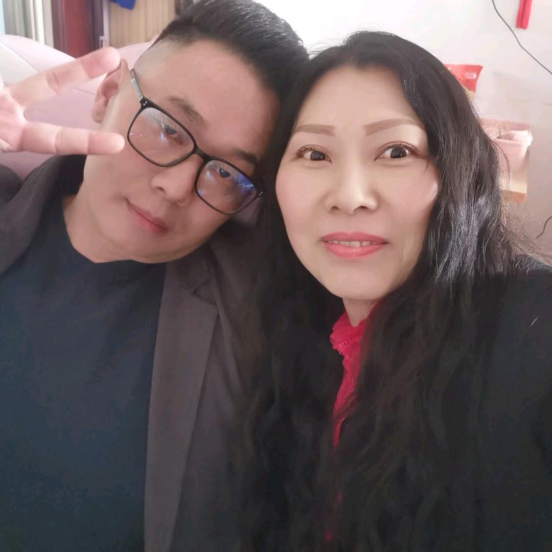 京恩夫妇