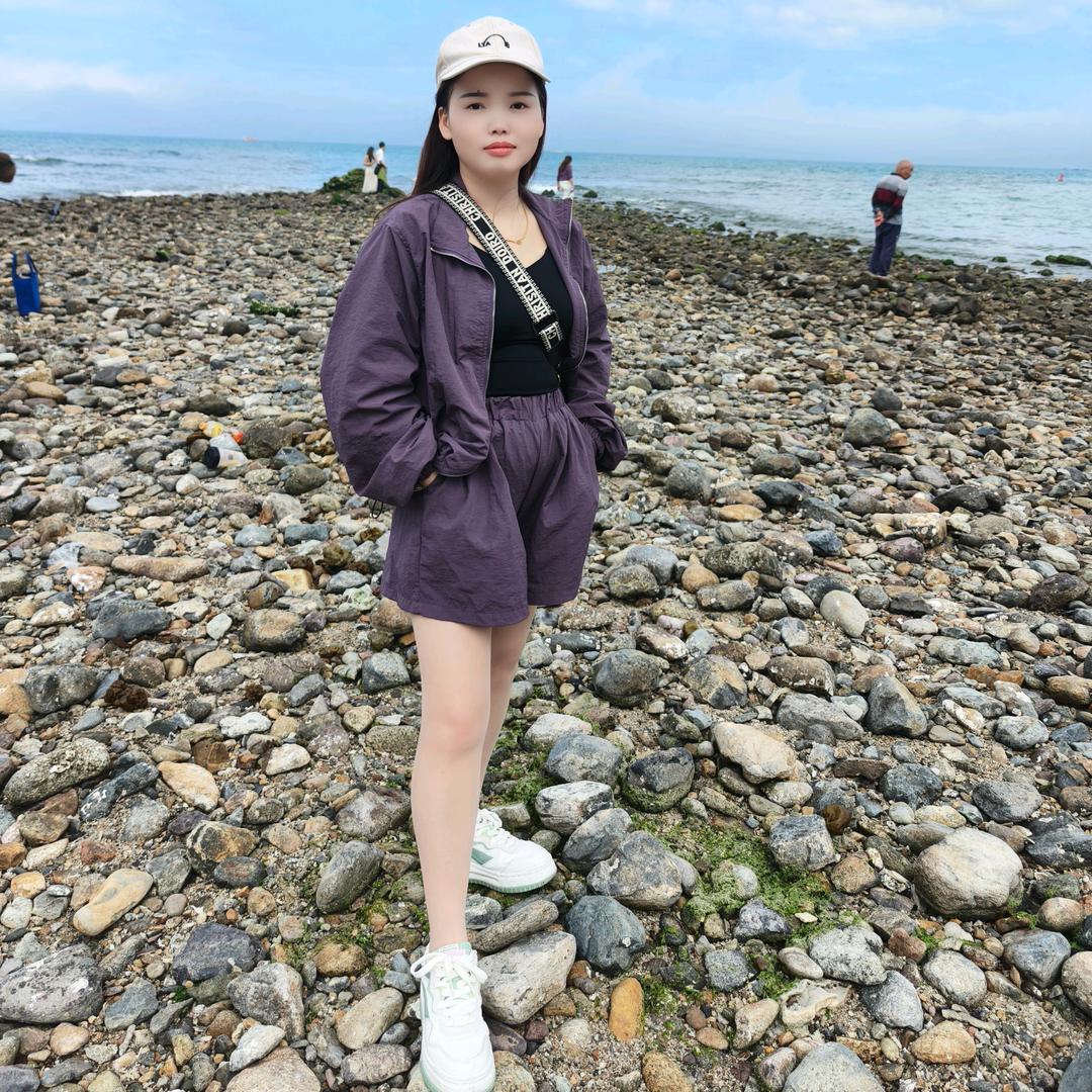 妹仔英英（打工人）