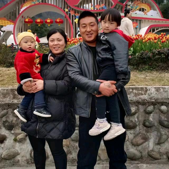 龙八刘勤学煤厂销售杨看书