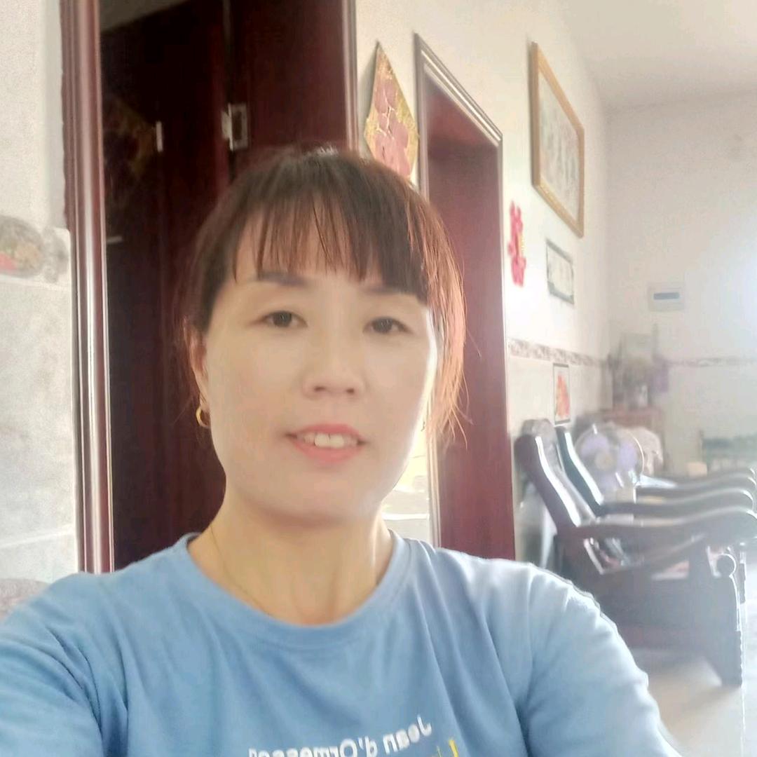 农村二姐，直播赚点生活费，