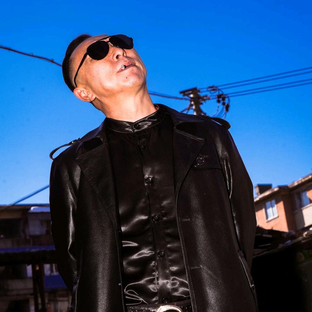 我第一次直播 我给你摆事去