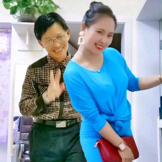 万哥与琳妹传奇