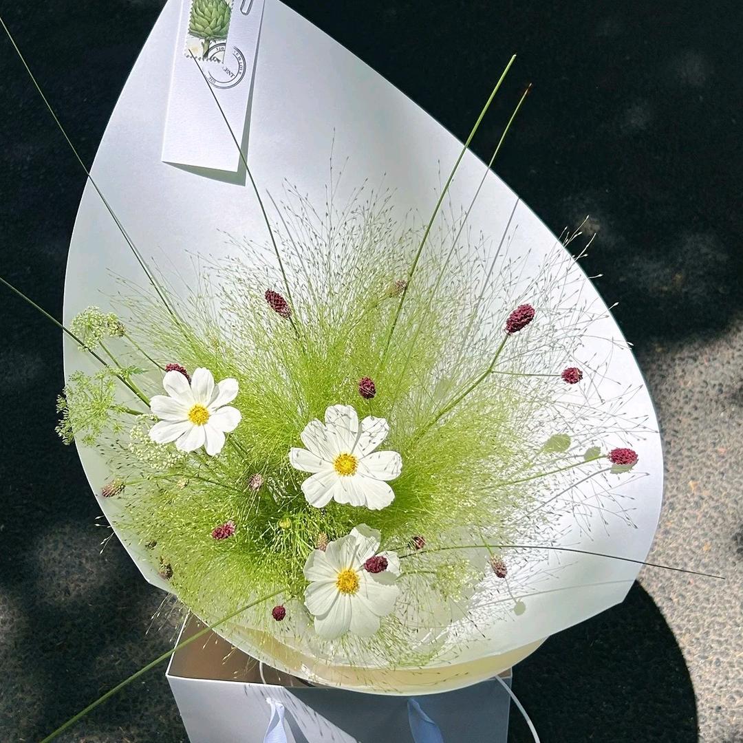 越越花艺*工作室