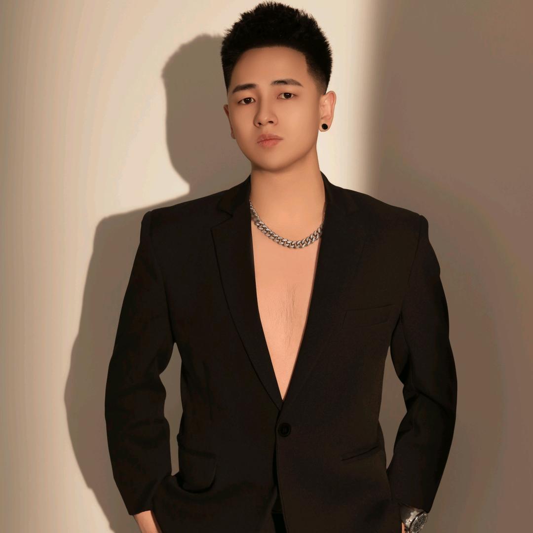 佳烨（随遇而安）